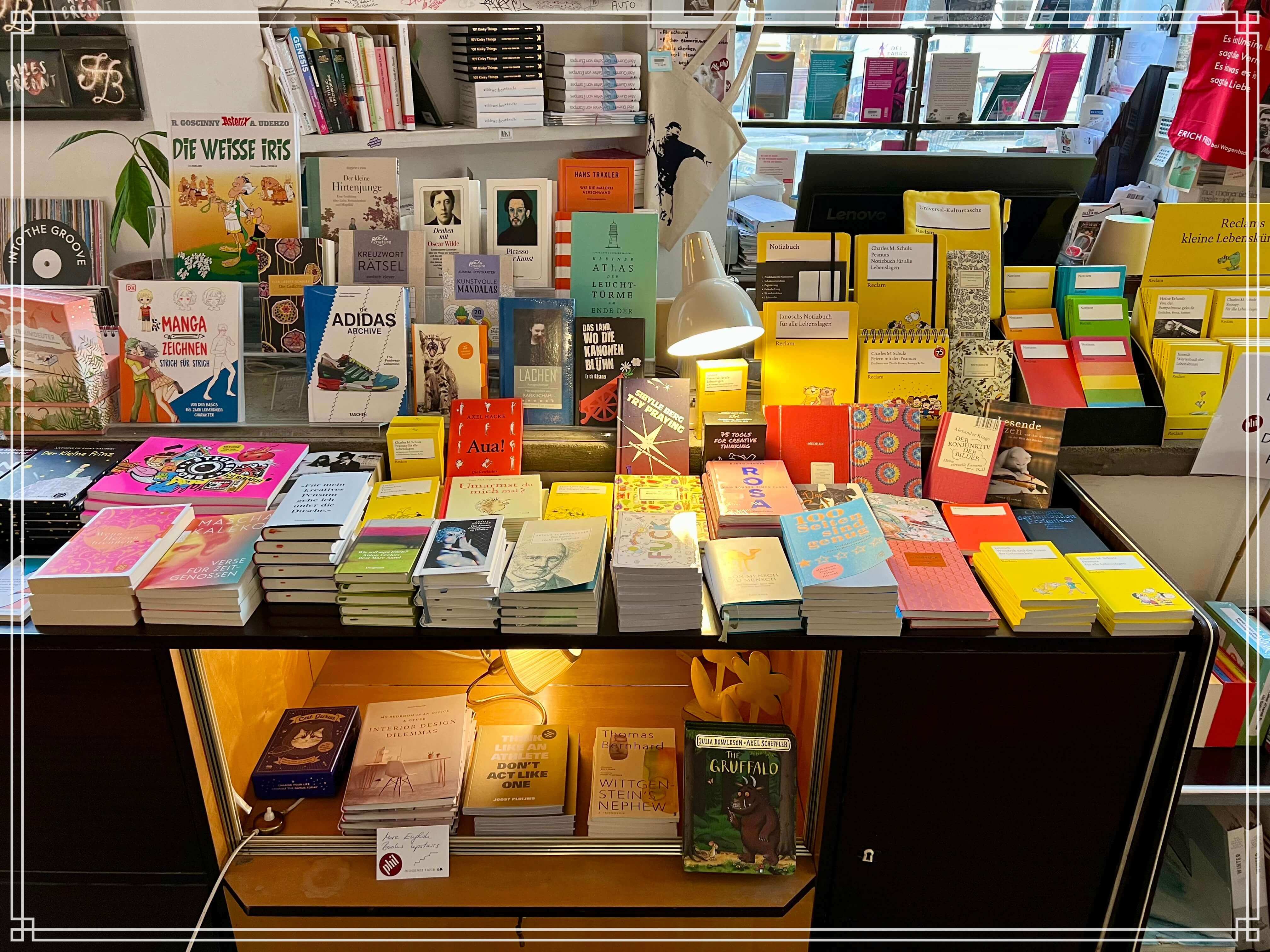 Bücherregale im phil